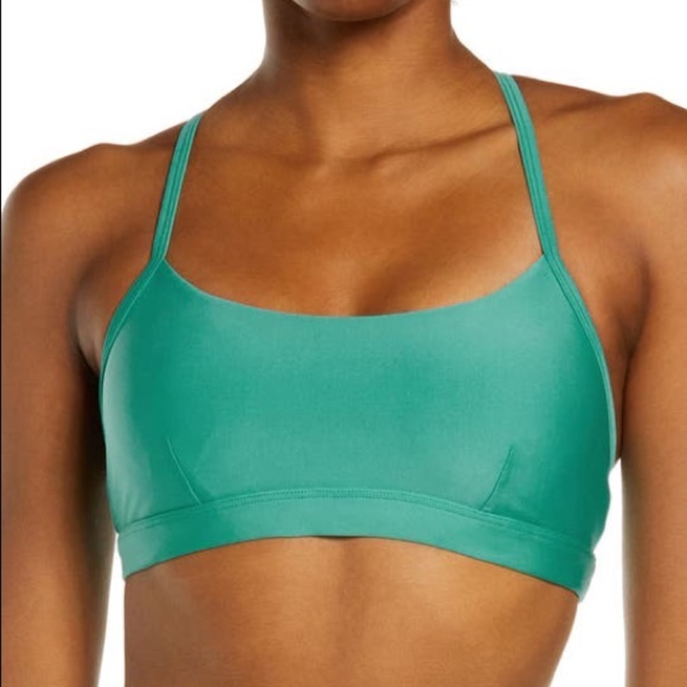 Alo Yoga Intrigue Sports Bra - Ocean Teal